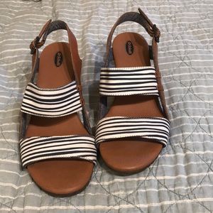 Dr. Scholl’s wedges size 9